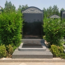 传爱园立碑04668001